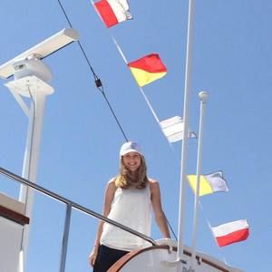 Meet your Posher, Claire